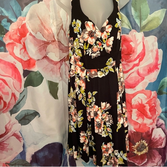 torrid | Floral Print Ponte Pleated Skater Dress - Picture 4 of 11